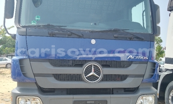 Acheter Import Utilitaire Mercedes‒Benz 1824 Bleu à Cotonou, Benin Acheter Import Utilitaire Mercedes‒Benz 1824 Bleu à Cotonou, Benin