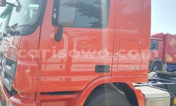 Acheter Import Utilitaire Mercedes‒Benz 1824 Bleu à Cotonou, Benin Acheter Import Utilitaire Mercedes‒Benz 1824 Bleu à Cotonou, Benin