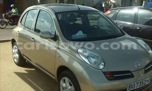 Sayi Na hannu Nissan Micra Brown Mota in Cotonou a Benin