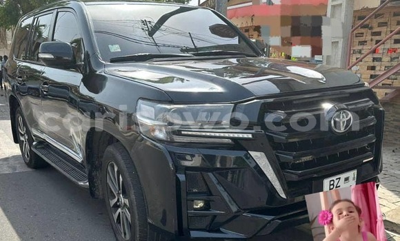 Acheter Occasion Voiture Toyota Land Cruiser Noir à Cotonou, Benin Acheter Occasion Voiture Toyota Land Cruiser Noir à Cotonou, Benin