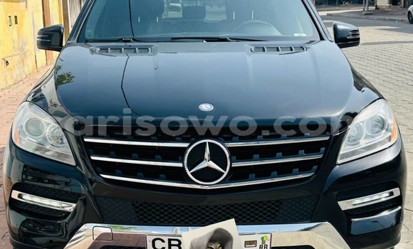 Sayi Na hannu Mercedes-Benz ML–Class Black Mota in Cotonou a Benin