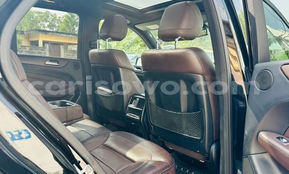 Sayi Na hannu Mercedes-Benz ML–Class Black Mota in Cotonou a Benin Sayi Na hannu Mercedes-Benz ML–Class Black Mota in Cotonou a Benin