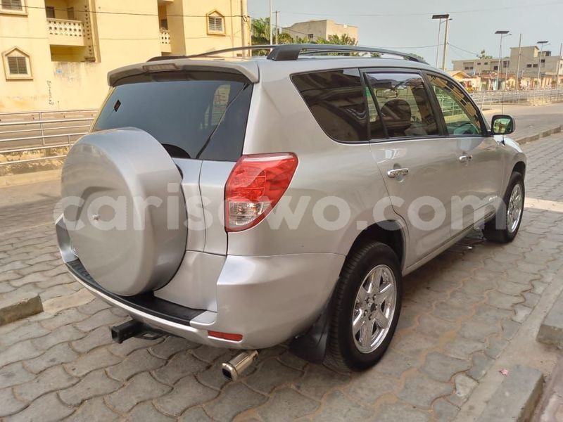 Big with watermark toyota rav4 benin cotonou 19208