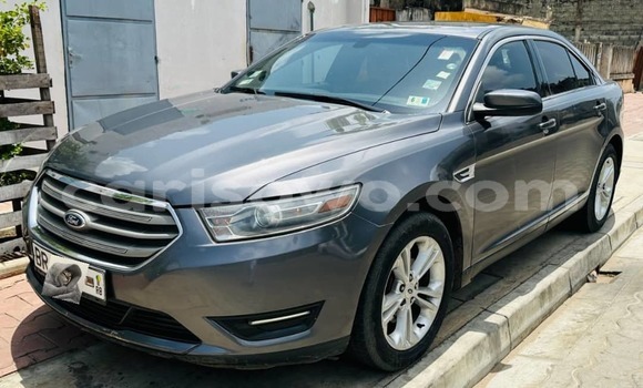 Acheter Occasion Voiture Ford Taurus Gris à Cotonou, Benin