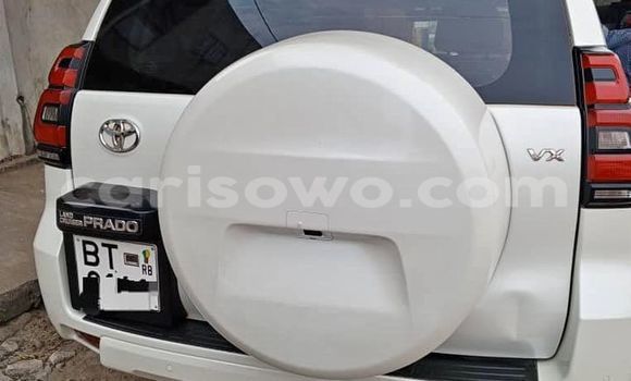 Acheter Occasion Voiture Toyota Prado Blanc à Cotonou, Benin Acheter Occasion Voiture Toyota Prado Blanc à Cotonou, Benin