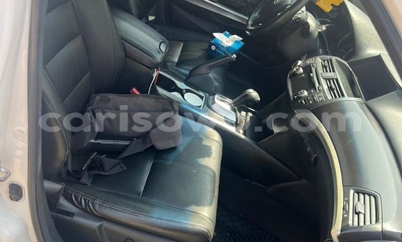 Acheter Occasion Voiture Honda Crosstour Blanc à Cotonou, Benin Acheter Occasion Voiture Honda Crosstour Blanc à Cotonou, Benin