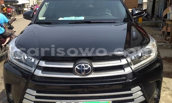 Acheter Occasion Voiture Toyota Highlander Noir à Cotonou, Benin Acheter Occasion Voiture Toyota Highlander Noir à Cotonou, Benin