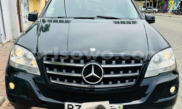 Acheter Occasion Voiture Mercedes-Benz ML–Class Noir à Cotonou, Benin