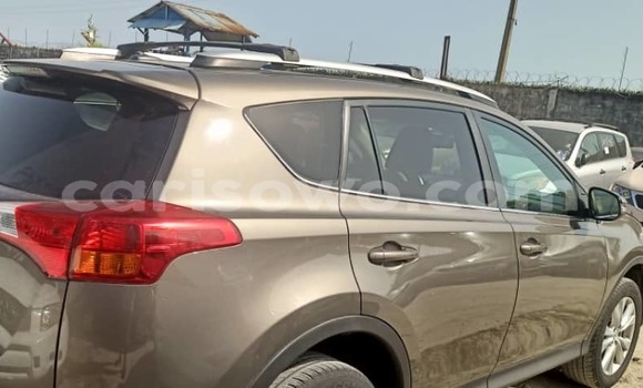 Sayi Na hannu Toyota RAV4 Sauran Mota in Cotonou a Benin Sayi Na hannu Toyota RAV4 Sauran Mota in Cotonou a Benin