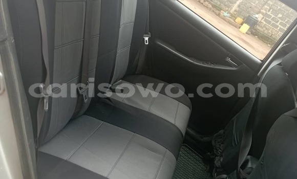 Acheter Occasion Voiture Toyota Corolla Gris à Cotonou, Benin Acheter Occasion Voiture Toyota Corolla Gris à Cotonou, Benin