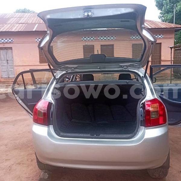 Big with watermark toyota corolla benin cotonou 19239