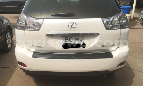 Ra Àlòkù Lexus RX 330 funfun Ọkọ̀ in Cotonou ni Benin Ra Àlòkù Lexus RX 330 funfun Ọkọ̀ in Cotonou ni Benin