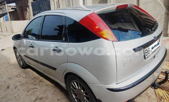 Acheter Occasion Voiture Ford Focus Gris à Cotonou, Benin Acheter Occasion Voiture Ford Focus Gris à Cotonou, Benin