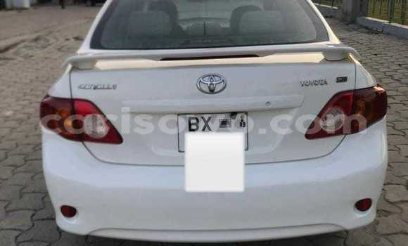 Ra Àlòkù Toyota Corolla funfun Ọkọ̀ in Cotonou ni Benin Ra Àlòkù Toyota Corolla funfun Ọkọ̀ in Cotonou ni Benin