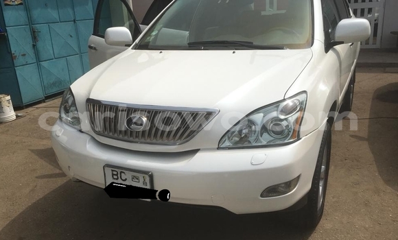 Ra Àlòkù Lexus RX 330 funfun Ọkọ̀ in Cotonou ni Benin Ra Àlòkù Lexus RX 330 funfun Ọkọ̀ in Cotonou ni Benin