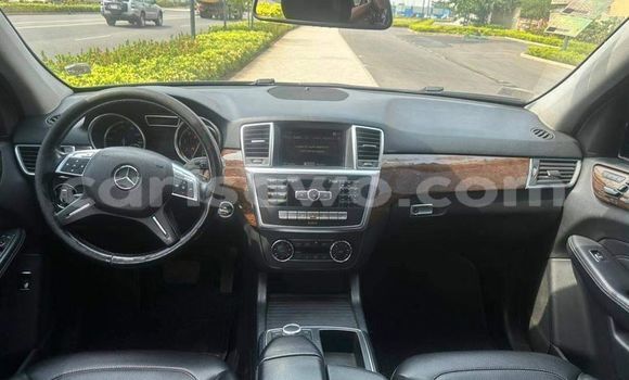 Sayi Na hannu Mercedes-Benz ML–Class Black Mota in Cotonou a Benin Sayi Na hannu Mercedes-Benz ML–Class Black Mota in Cotonou a Benin