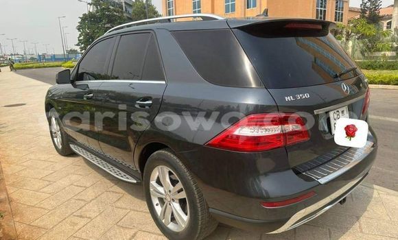 Sayi Na hannu Mercedes-Benz ML–Class Black Mota in Cotonou a Benin Sayi Na hannu Mercedes-Benz ML–Class Black Mota in Cotonou a Benin