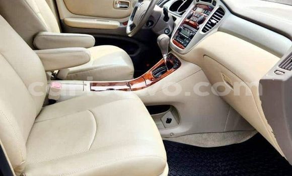 Acheter Occasion Voiture Toyota Highlander Noir à Cotonou, Benin Acheter Occasion Voiture Toyota Highlander Noir à Cotonou, Benin