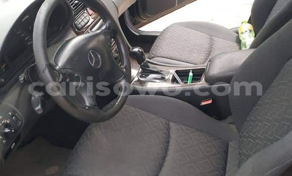 Acheter Occasion Voiture Mercedes-Benz C–Class Noir à Cotonou, Benin Acheter Occasion Voiture Mercedes-Benz C–Class Noir à Cotonou, Benin
