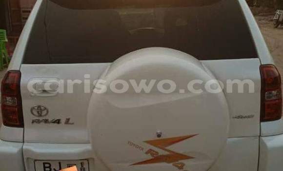 Acheter Occasion Voiture Toyota RAV4 Blanc à Cotonou, Benin Acheter Occasion Voiture Toyota RAV4 Blanc à Cotonou, Benin