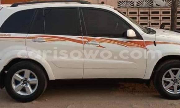 Acheter Occasion Voiture Toyota RAV4 Blanc à Cotonou, Benin Acheter Occasion Voiture Toyota RAV4 Blanc à Cotonou, Benin
