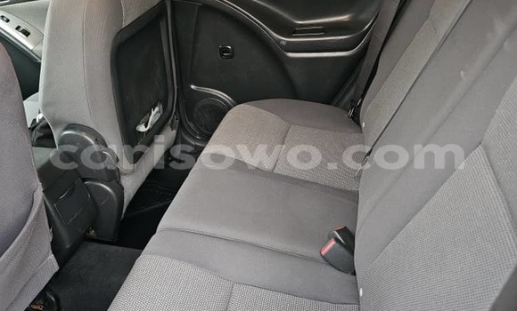 Sayi Na hannu Pontiac Vibe Azurfa Mota in Cotonou a Benin Sayi Na hannu Pontiac Vibe Azurfa Mota in Cotonou a Benin