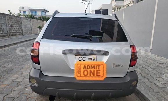 Sayi Na hannu Pontiac Vibe Azurfa Mota in Cotonou a Benin Sayi Na hannu Pontiac Vibe Azurfa Mota in Cotonou a Benin