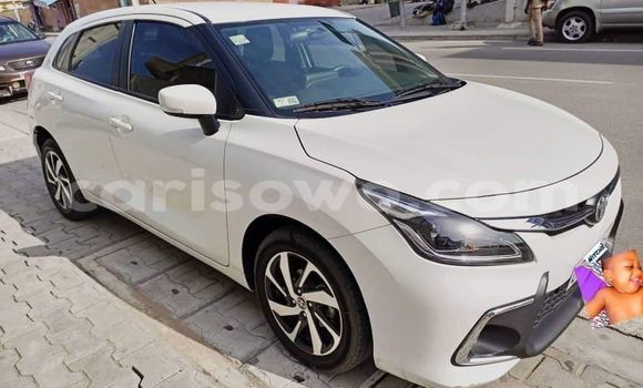 Acheter Occasion Voiture Toyota Starlet Blanc à Cotonou, Benin