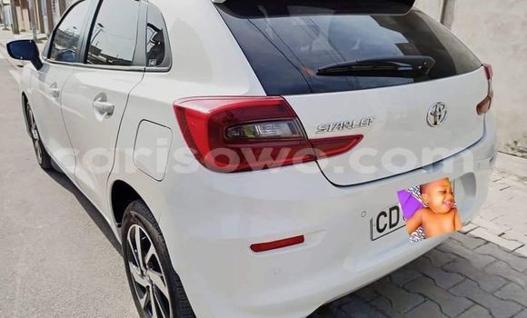 Acheter Occasion Voiture Toyota Starlet Blanc à Cotonou, Benin Acheter Occasion Voiture Toyota Starlet Blanc à Cotonou, Benin