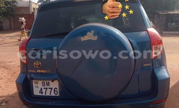 Acheter Occasion Voiture Toyota RAV4 Bleu à Cotonou, Benin Acheter Occasion Voiture Toyota RAV4 Bleu à Cotonou, Benin