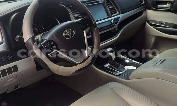 Acheter Occasion Voiture Toyota Highlander Noir à Cotonou, Benin Acheter Occasion Voiture Toyota Highlander Noir à Cotonou, Benin