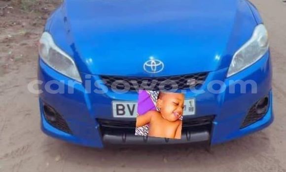 Sayi Na hannu Toyota Matrix Blue Mota in Cotonou a Benin