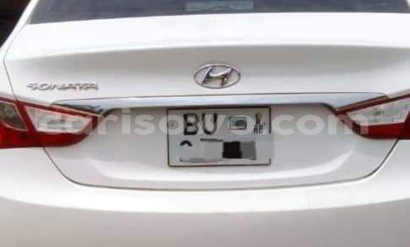 Acheter Occasion Voiture Hyundai Santa Fe Blanc à Cotonou, Benin Acheter Occasion Voiture Hyundai Santa Fe Blanc à Cotonou, Benin