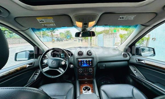 Acheter Occasion Voiture Mercedes-Benz ML–Class Noir à Cotonou, Benin Acheter Occasion Voiture Mercedes-Benz ML–Class Noir à Cotonou, Benin