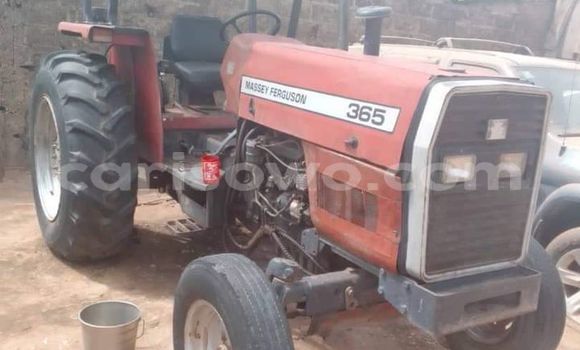 Sayi Na hannu Caterpillar 120 Sauran Babbar mota in Cotonou a Benin