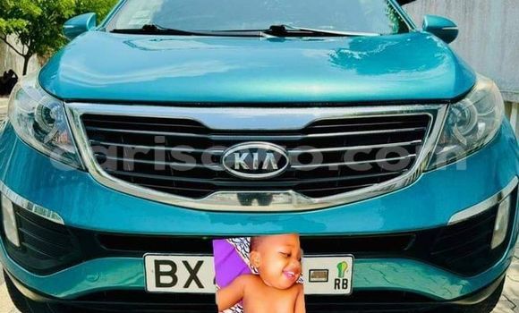 Acheter Occasion Voiture Kia Sportage Bleu à Cotonou, Benin Acheter Occasion Voiture Kia Sportage Bleu à Cotonou, Benin