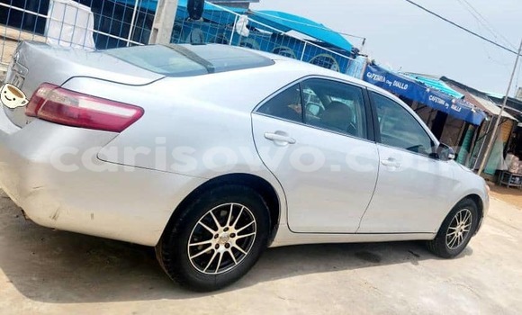 Sayi Na hannu Toyota Camry Azurfa Mota in Cotonou a Benin Sayi Na hannu Toyota Camry Azurfa Mota in Cotonou a Benin
