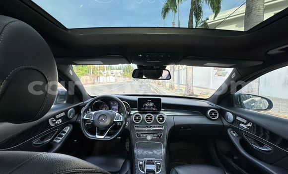 Ra Àlòkù Mercedes-Benz C–Class Silver Ọkọ̀ in Abomey Calavi ni Benin Ra Àlòkù Mercedes-Benz C–Class Silver Ọkọ̀ in Abomey Calavi ni Benin