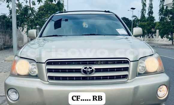 Sayi Na hannu Toyota Highlander Azurfa Mota in Cotonou a Benin Sayi Na hannu Toyota Highlander Azurfa Mota in Cotonou a Benin