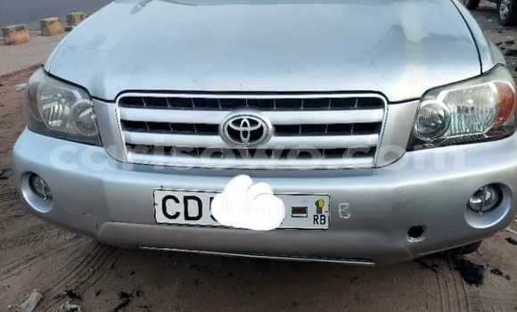 Sayi Na hannu Toyota Highlander Azurfa Mota in Cotonou a Benin