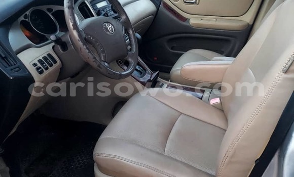 Ra Àlòkù Toyota Highlander Silver Ọkọ̀ in Cotonou ni Benin Ra Àlòkù Toyota Highlander Silver Ọkọ̀ in Cotonou ni Benin