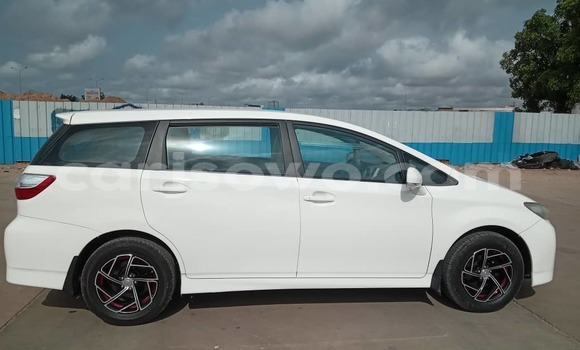 Acheter Occasion Voiture Toyota Wish Blanc à Cotonou, Benin Acheter Occasion Voiture Toyota Wish Blanc à Cotonou, Benin