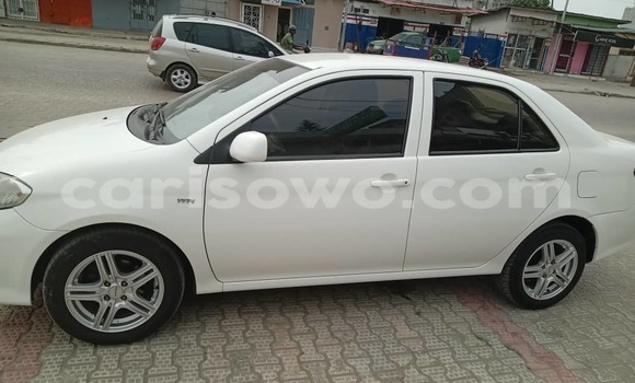 Sayi Na hannu Toyota Vios White Mota in Cotonou a Benin Sayi Na hannu Toyota Vios White Mota in Cotonou a Benin