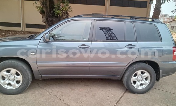 Ra Àlòkù Toyota Highlander Blue Ọkọ̀ in Cotonou ni Benin Ra Àlòkù Toyota Highlander Blue Ọkọ̀ in Cotonou ni Benin
