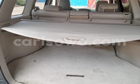Ra Àlòkù Toyota Highlander Blue Ọkọ̀ in Cotonou ni Benin Ra Àlòkù Toyota Highlander Blue Ọkọ̀ in Cotonou ni Benin