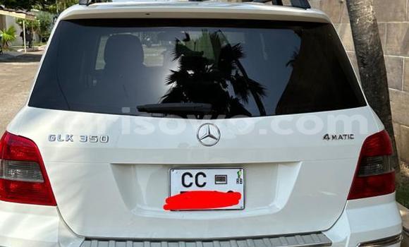 Acheter Occasion Voiture Mercedes-Benz GLK–Class Blanc à Cotonou, Benin Acheter Occasion Voiture Mercedes-Benz GLK–Class Blanc à Cotonou, Benin