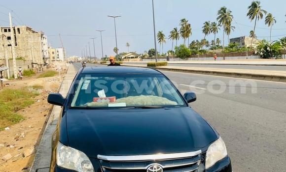 Acheter Occasion Voiture Toyota Avalon Bleu à Cotonou, Benin Acheter Occasion Voiture Toyota Avalon Bleu à Cotonou, Benin