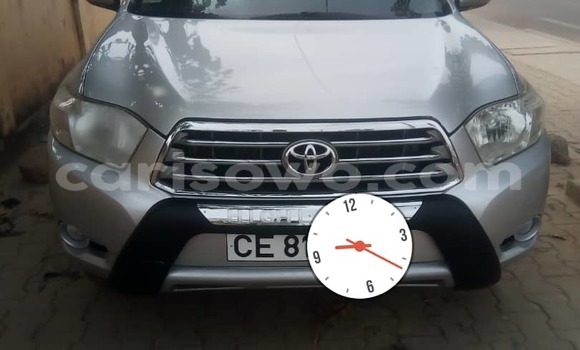 Ra Àlòkù Toyota Highlander Alagara Ọkọ̀ in Cotonou ni Benin