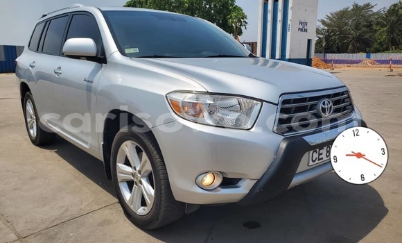 Acheter Occasion Voiture Toyota Highlander Beige à Cotonou, Benin Acheter Occasion Voiture Toyota Highlander Beige à Cotonou, Benin