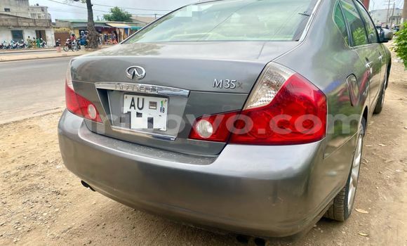 Ra Àlòkù Infiniti M Brown Ọkọ̀ in Cotonou ni Benin